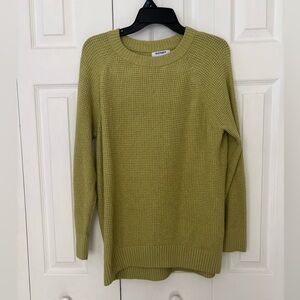 Old Navy Women's Light Green Crew Neck Sweater